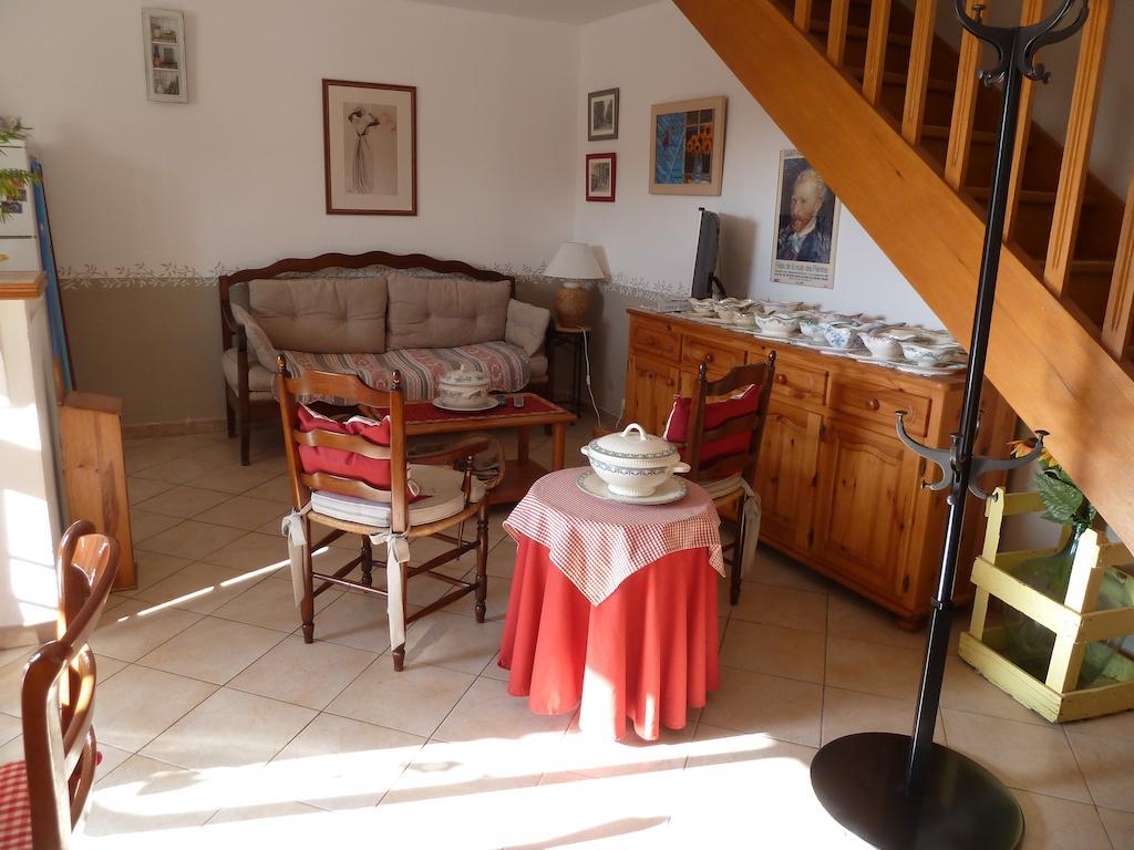 Ferienwohnung Les Tournesols Saint-Andiol Zimmer foto